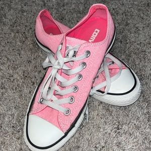 Hot pink Converse